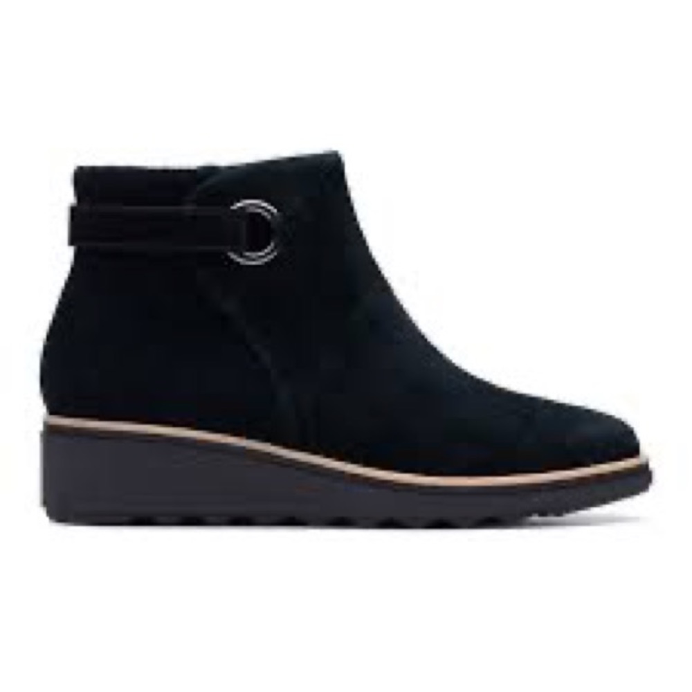 NEW!! Women’s Clarks Sharon Spring Black Suede Boot Size 5M